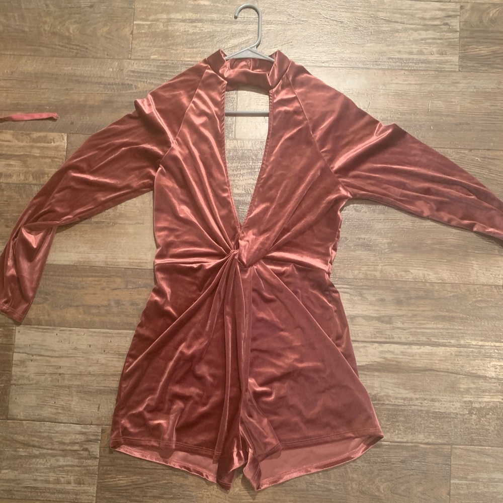 💖  Long sleeve velvet Shorts romper